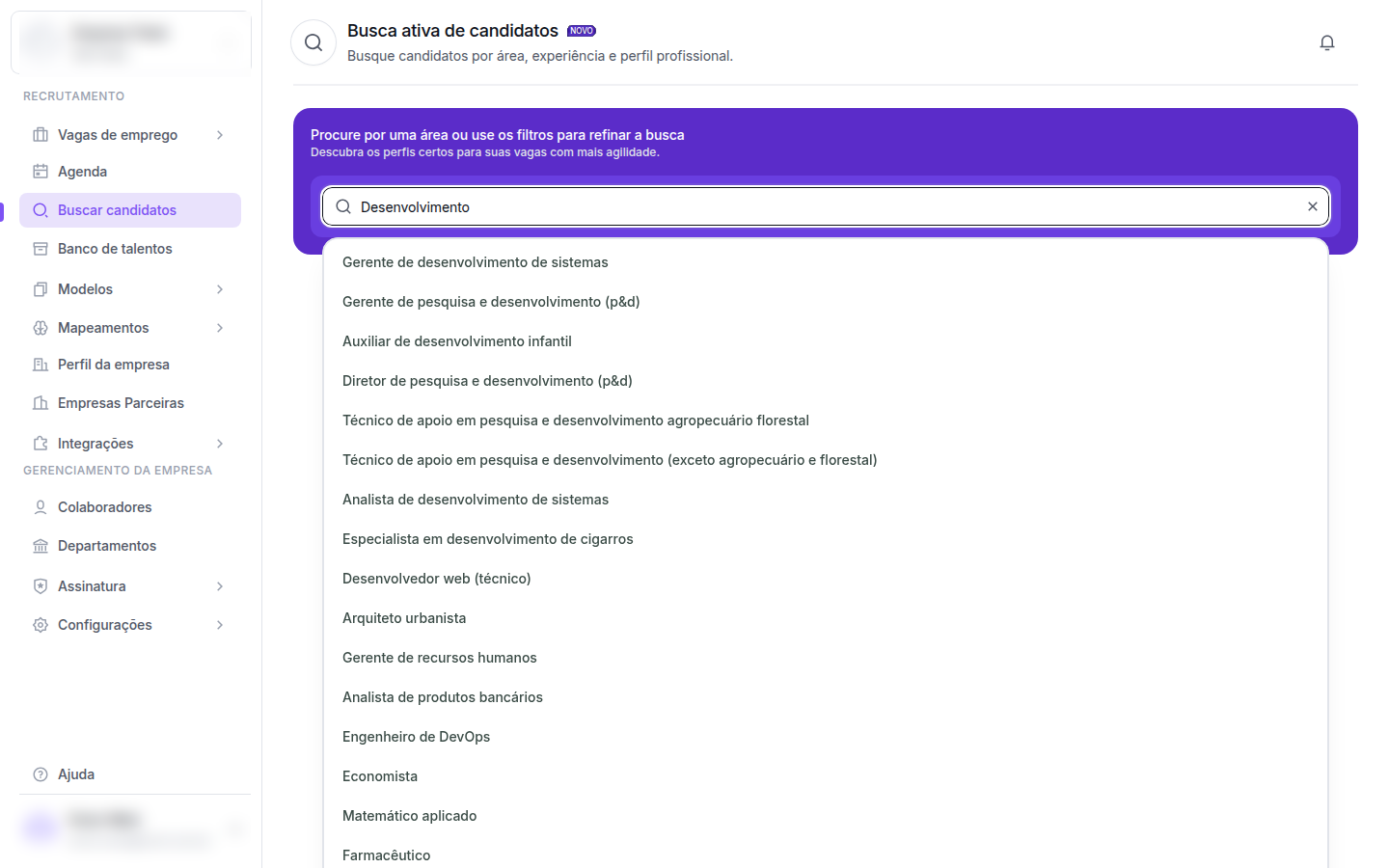 Popover com sugestões de cargos correspondentes ao texto digitado (Gerente de desenvolvimento de sistemas, Analista de desenvolvimento de sistemas, Desenvolvedor web, etc.)